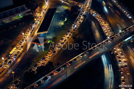 Bild på Panama City Traffic Cars On Highway And Streets At Night